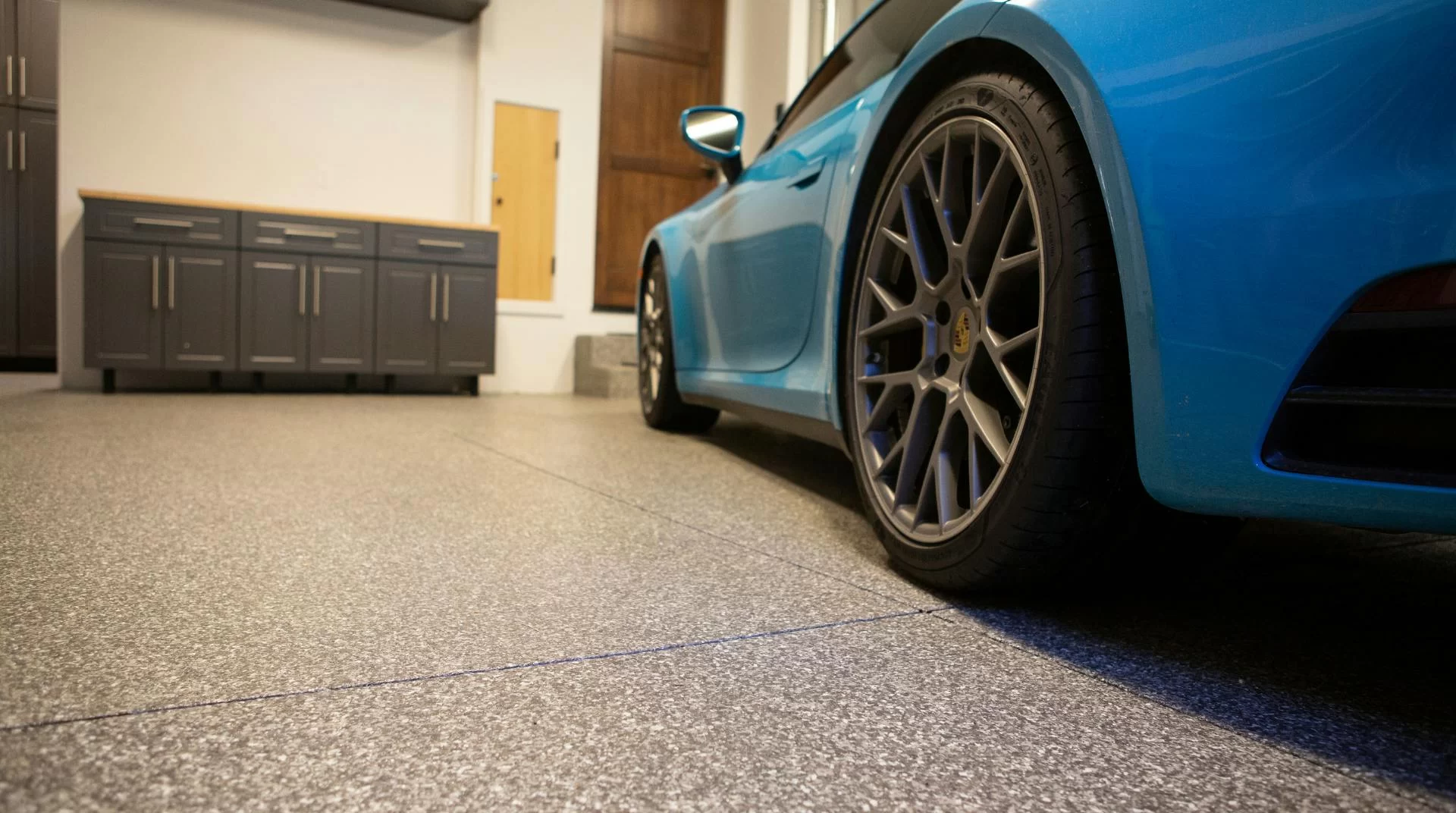 Polyurea Vs. Epoxy: Impact Resistance Compared