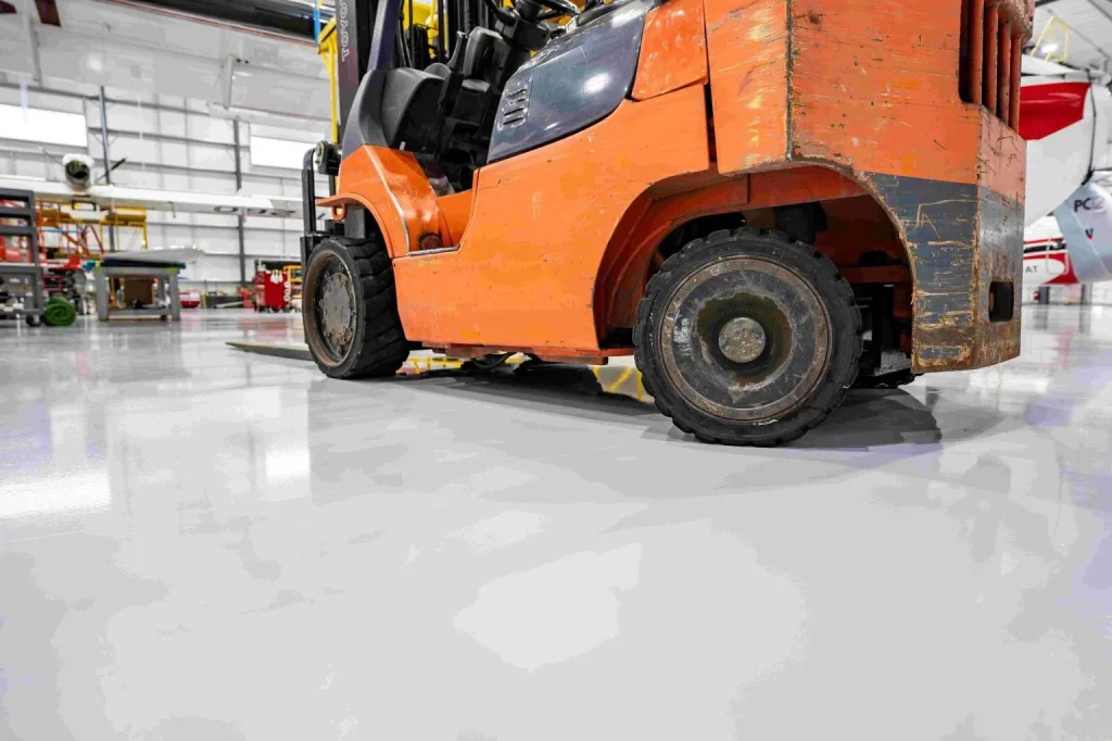 How Polyurea Coatings Handle Forklift Traffic 8 How Polyurea Coatings Handle Forklift Traffic